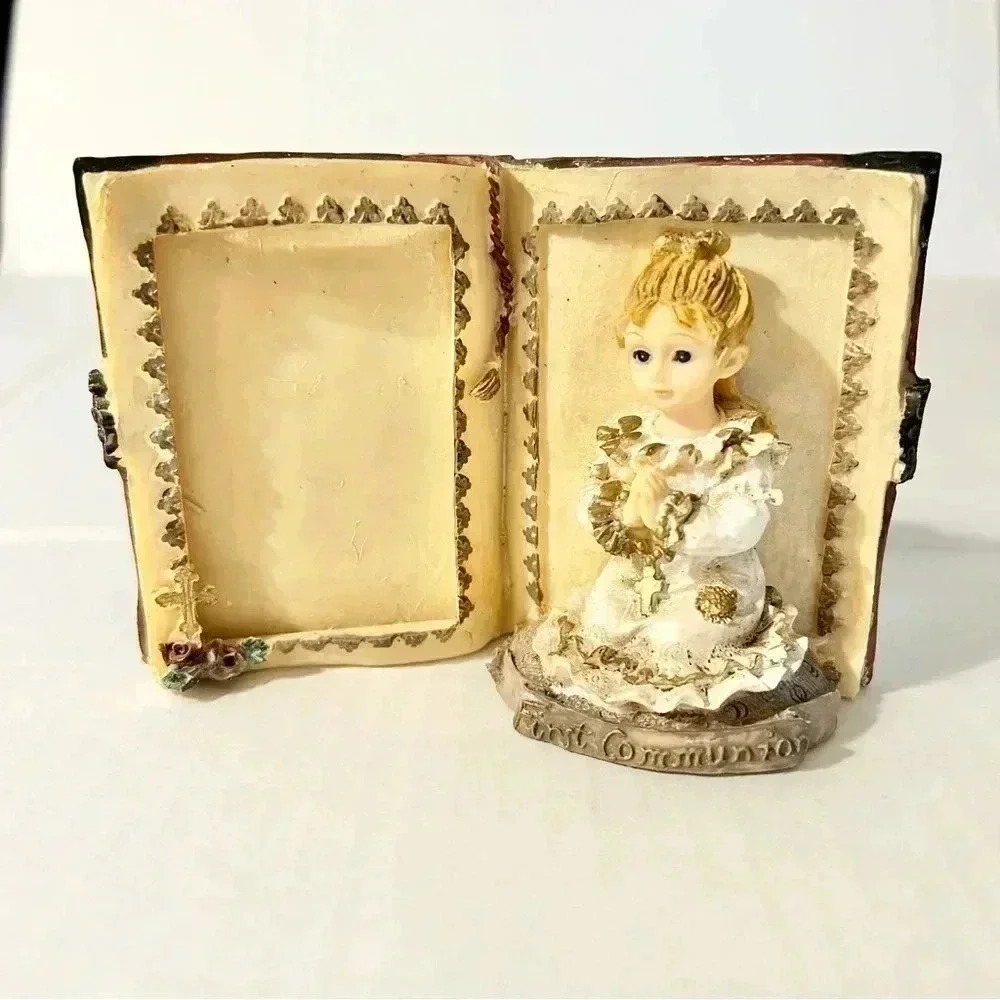 1st First Communion Rustic Book Picture Frame Kneeling Praying GIRL